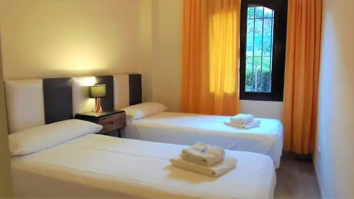 Apartamento De Dos Dormitorios Y Un Bano Con Piscinas Y Jardines Cercano A La Playa Estepona Spain